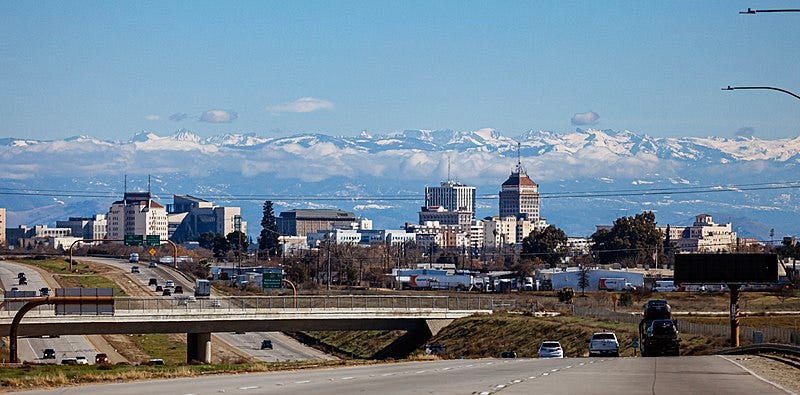 File:Downtown Fresno with mountains .jpg