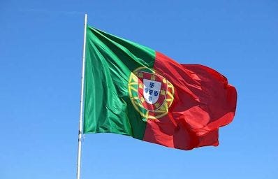 A green and red flag with a red circle on it
AI-generated content may be incorrect. A green and red flag with a red circle on it
AI-generated content may be incorrect.