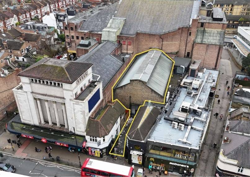 No photo description available.