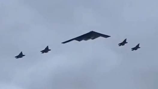 B-2 flyover Putin