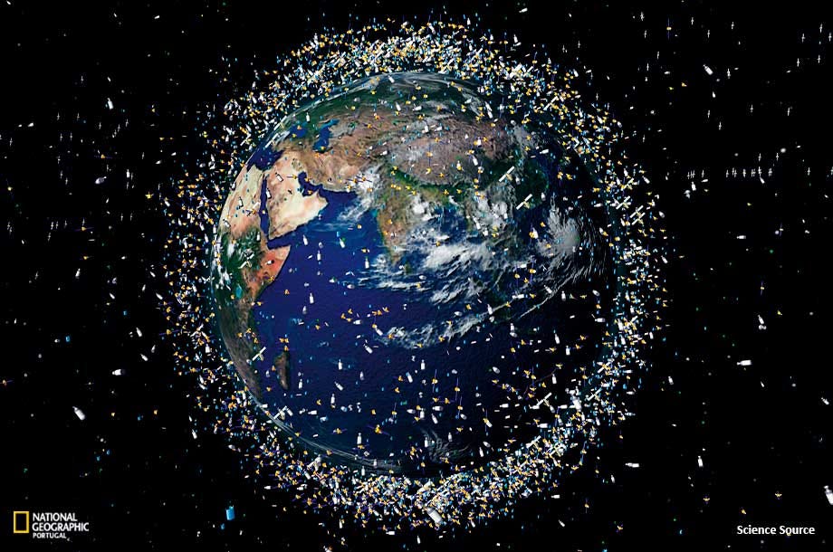 Satélites artificiais: objectos que enviamos para o espaço Satélites artificiais: objectos que enviamos para o espaço
