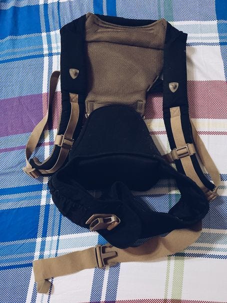 Baby gears Piccolo baby carrier