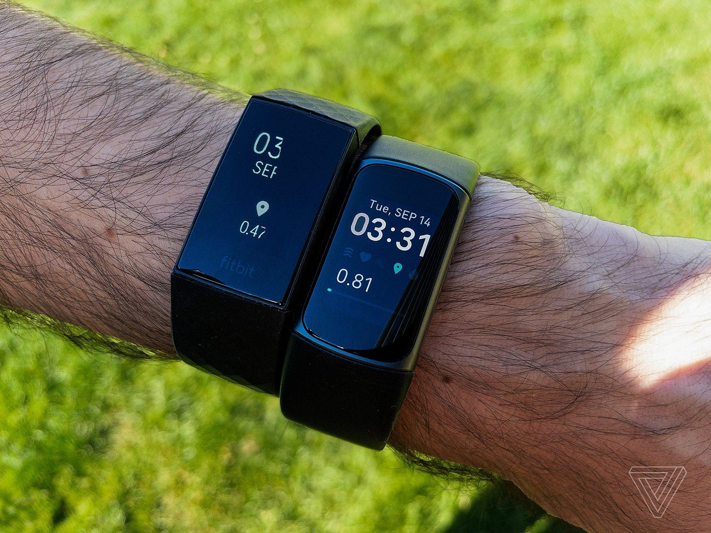 Fitbit Charge 5 review: touchscreen fatigue - The Verge Fitbit Charge 5 review: touchscreen fatigue - The Verge