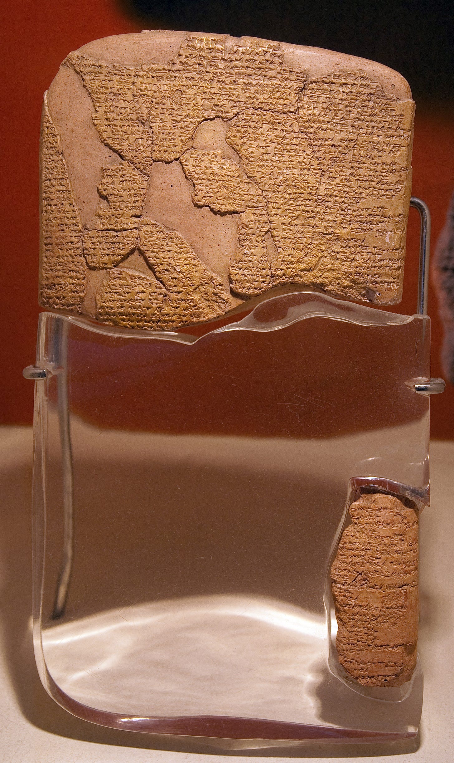 https://upload.wikimedia.org/wikipedia/commons/0/0d/Treaty_of_Kadesh.jpg