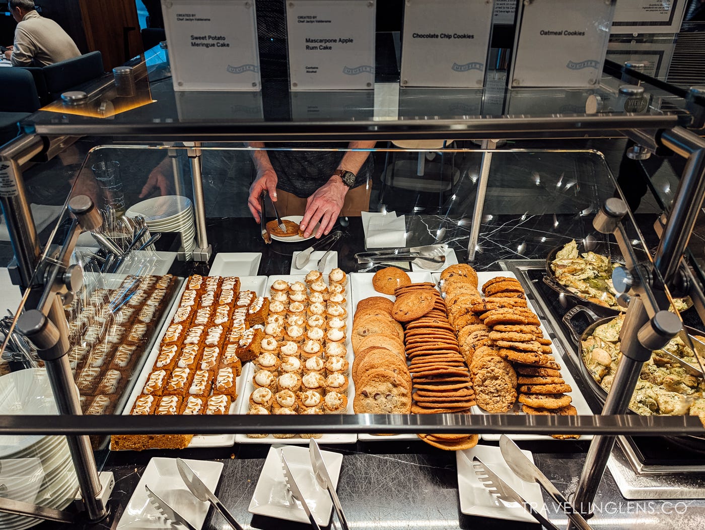 Las Vegas airport Amex Centurion Lounge, buffet and food.