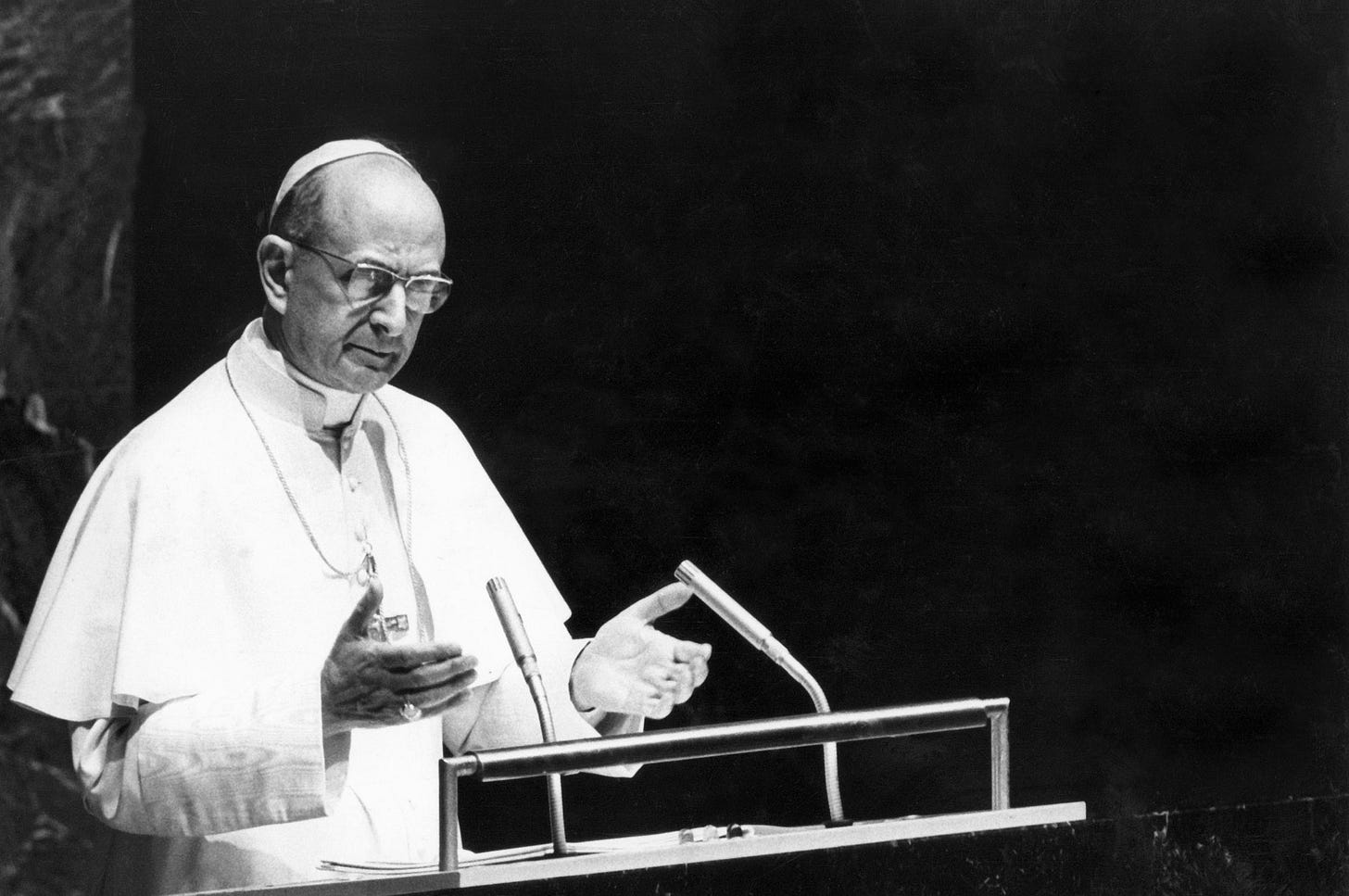 Paul VI, 50 years ago: 'No more war, war never again' | National Catholic Reporter Paul VI, 50 years ago: 'No more war, war never again' | National Catholic Reporter