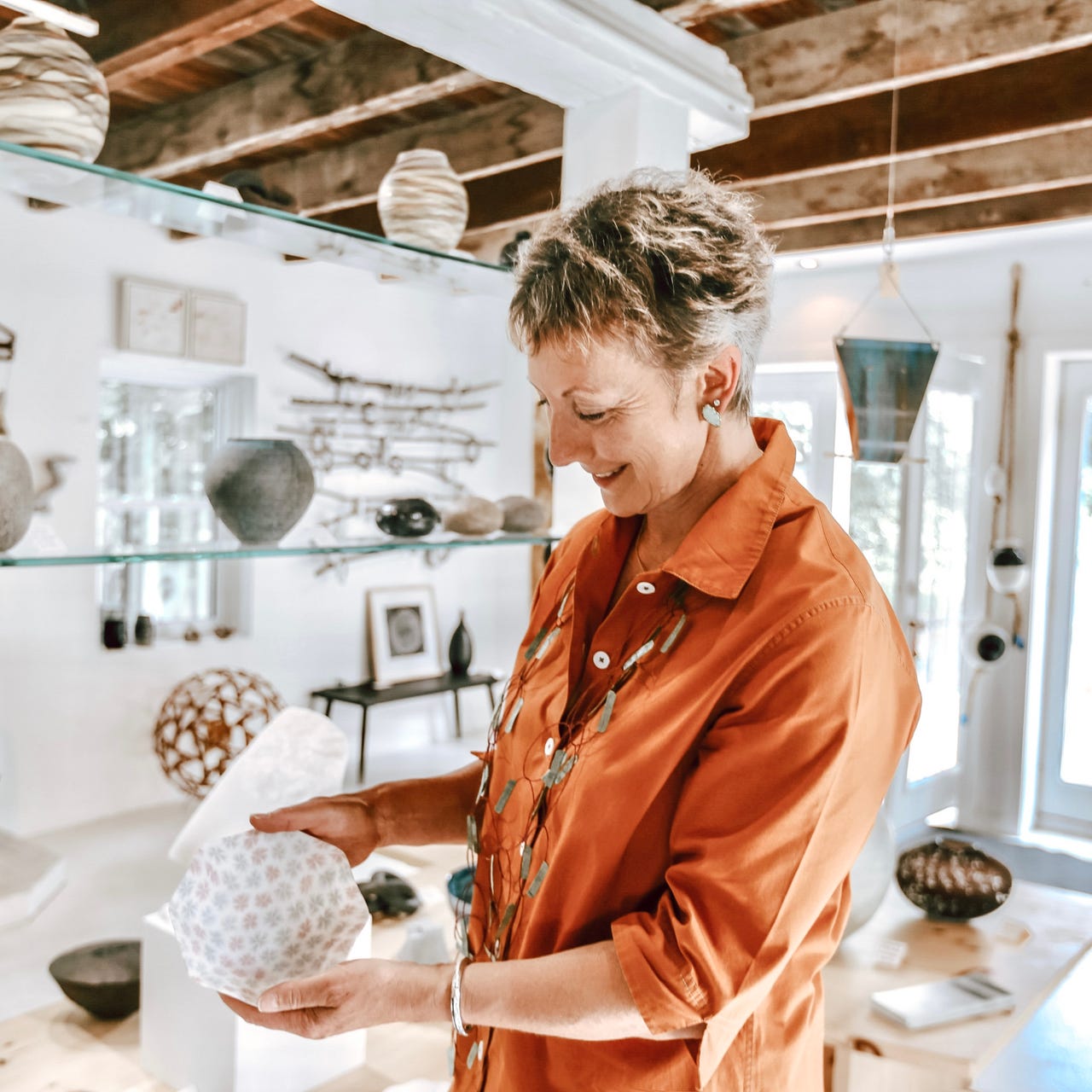 Isabelle Fish : The Connected Hand