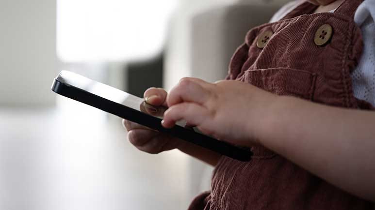 early smartphone ownership mental health risks