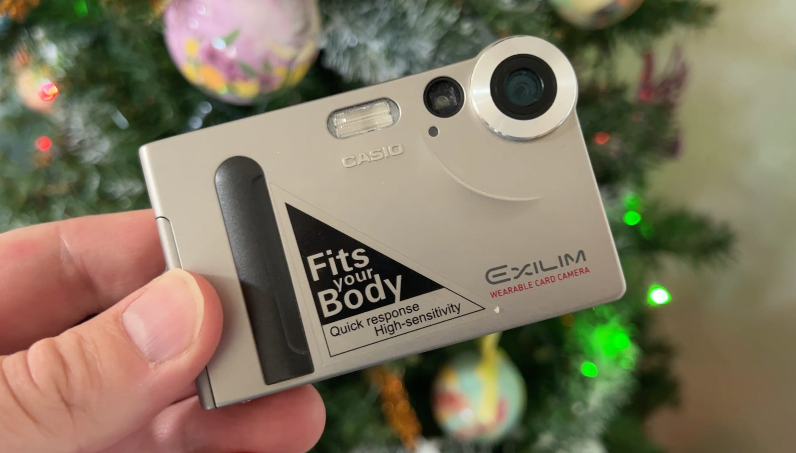 レトロ⭕️【リーダー付】CASIO EXILIM CARD EX-S1 シルバー The Perfect Vintage Digicam For Travel? - by Matt Murray