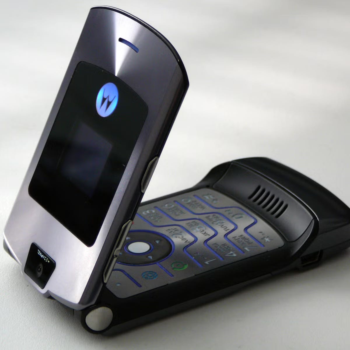 An image of the Motorola Razr from 2005