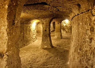 RalucaHotupan/Getty Images Derinkuyu is made up of 18 levels of tunnels that burrow more than 85m underground (Credit: RalucaHotupan/Getty Images)