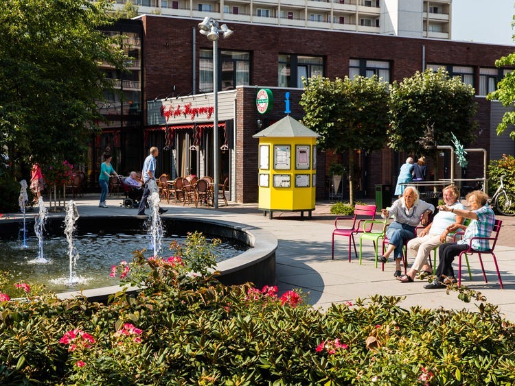 Dutch 'dementia village' Hogewey recreates life in the real world Dutch 'dementia village' Hogewey recreates life in the real world