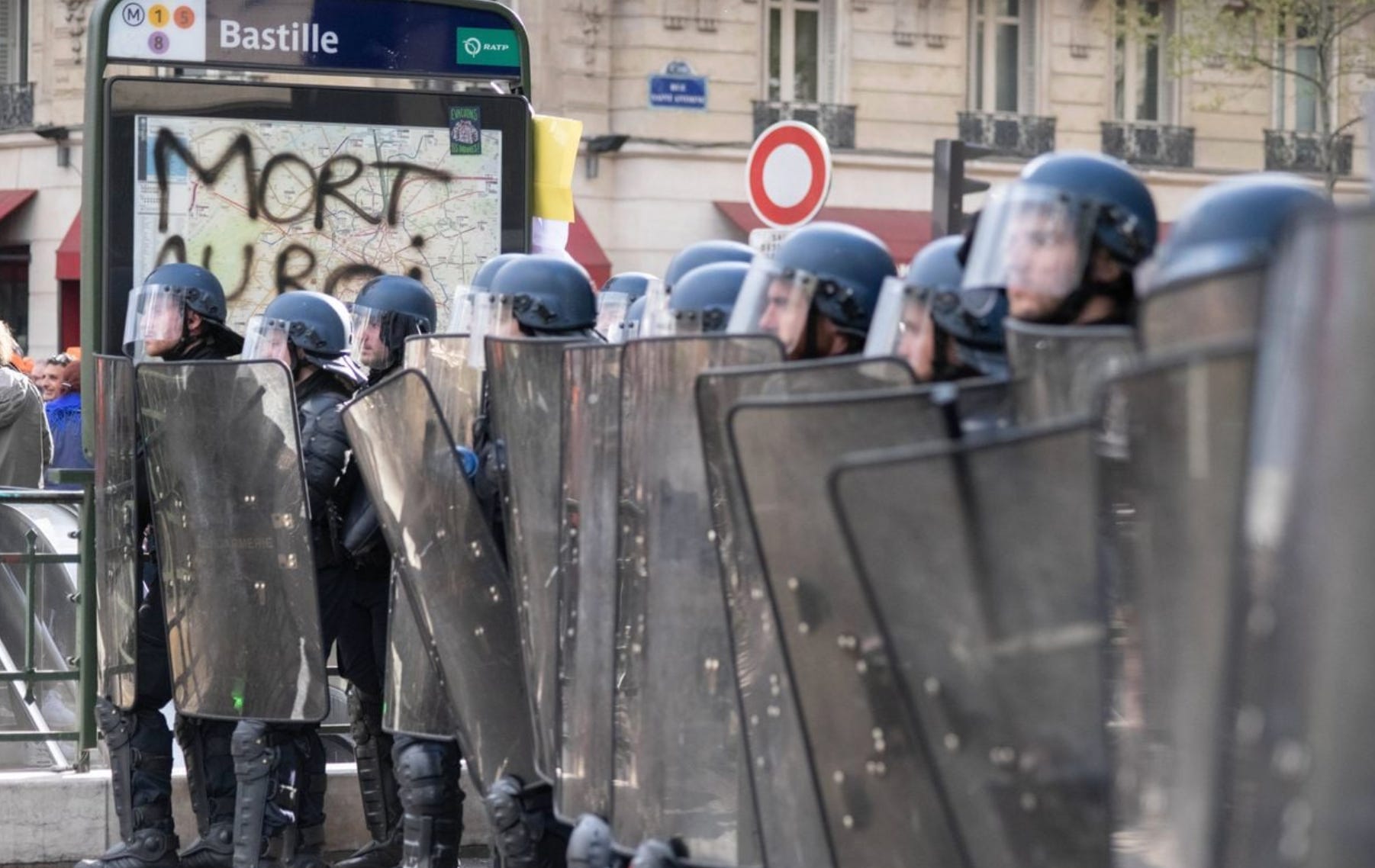 Seules les manifestations organisées à la demande des syndicats seront autorisées samedi