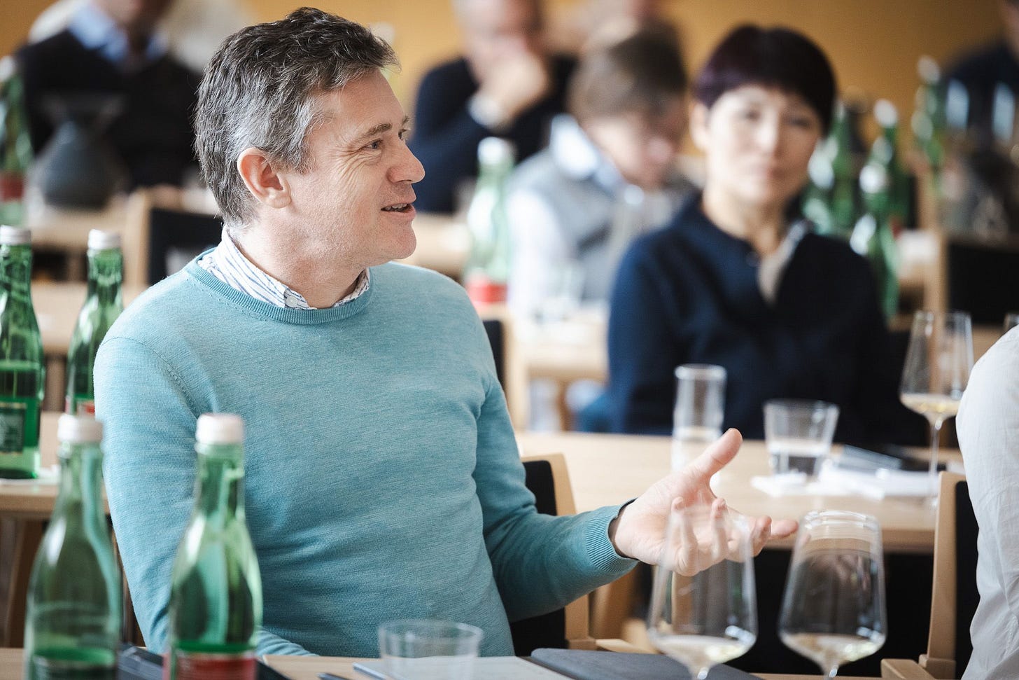 Actual footage of The Morning Claret dissing fine wine, in Lech. Photo Anna Stöcher.