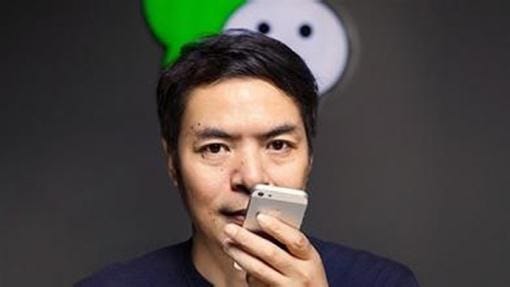 A picture containing person, indoor, man, holding
Description automatically generated A picture containing person, indoor, man, holding
Description automatically generated