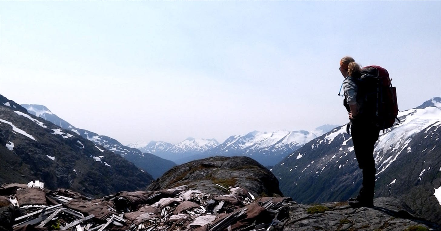 https://upload.wikimedia.org/wikipedia/commons/6/66/A_heap_of_collapsible_boats_lies_abandoned_alongside_the_Chilkoot_Trail%2C_one_of_many_artifacts_left_behind_after_the_Klondike_%28d35c3a12-edf0-13d5-fdcb-0ccb11f2dada%29.JPG https://upload.wikimedia.org/wikipedia/commons/6/66/A_heap_of_collapsible_boats_lies_abandoned_alongside_the_Chilkoot_Trail%2C_one_of_many_artifacts_left_behind_after_the_Klondike_%28d35c3a12-edf0-13d5-fdcb-0ccb11f2dada%29.JPG