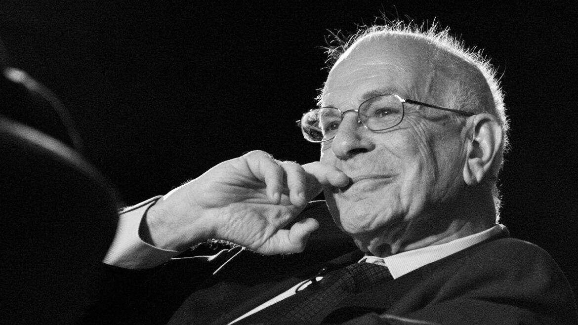 A propósito de Kahneman, pasando por Auster y Dennett – Hyperbole