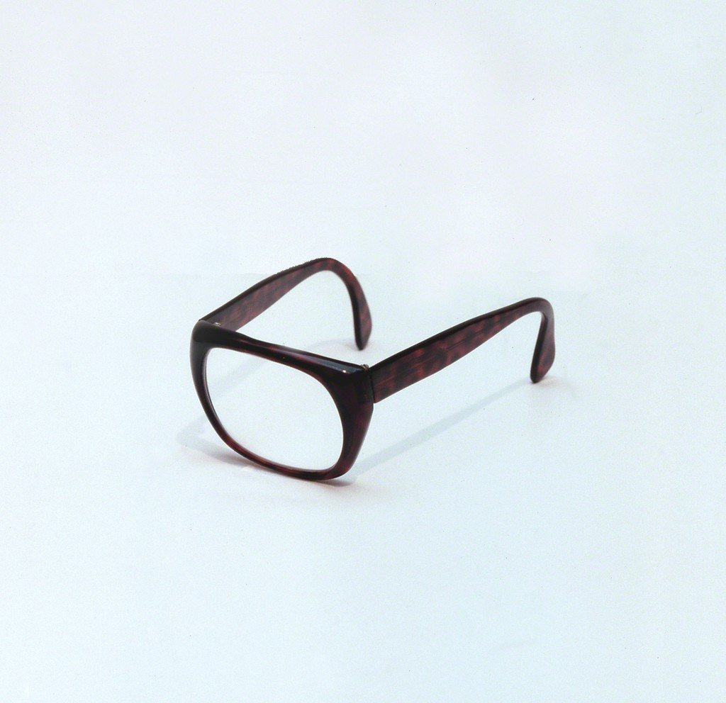 The distorted objects of the Spanish artist Jaime Pitarch | Collater.al
