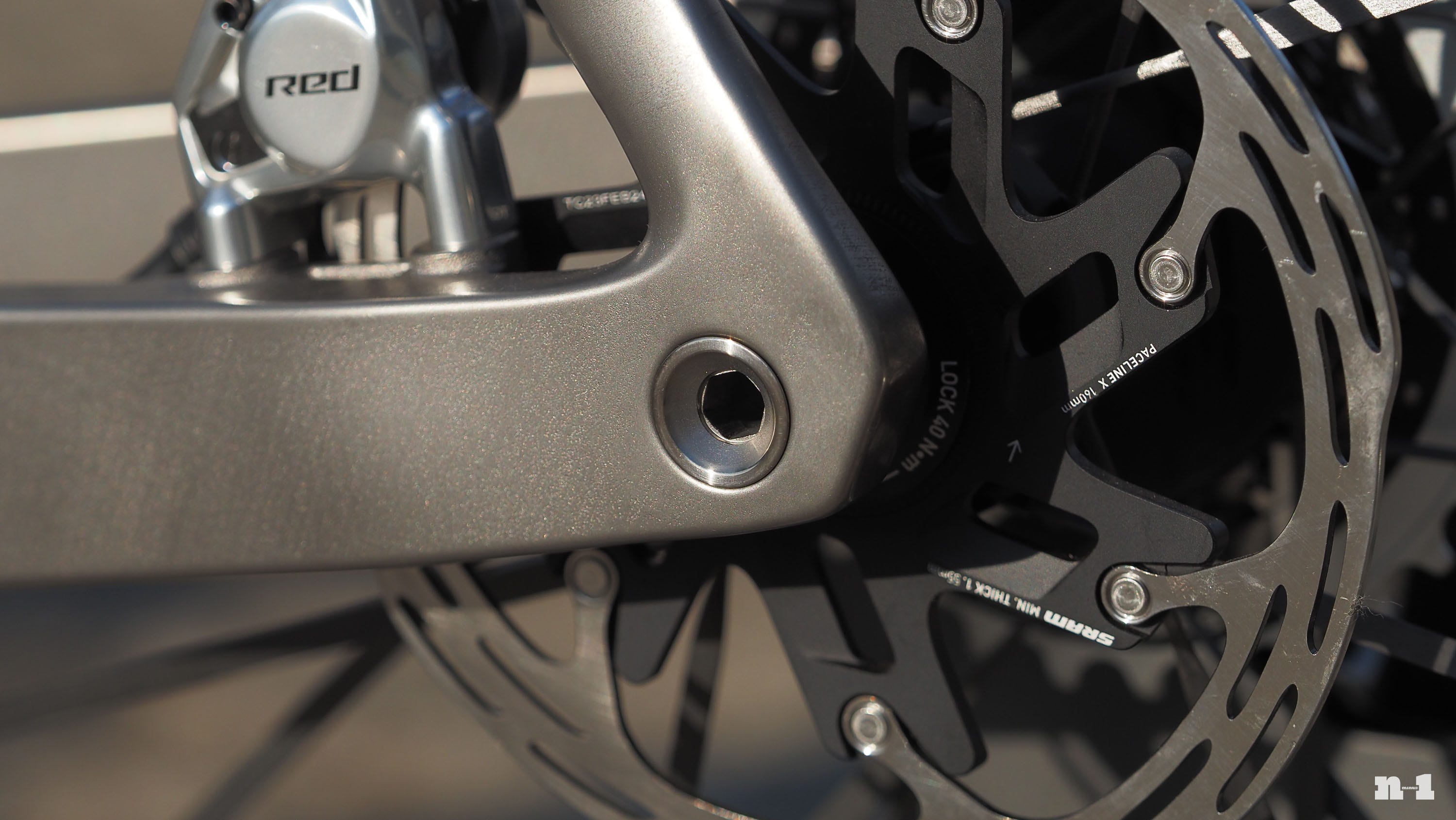 No.22 Reactor Aero thru-axle