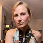 Cassandra Reads & Ruminates's avatar