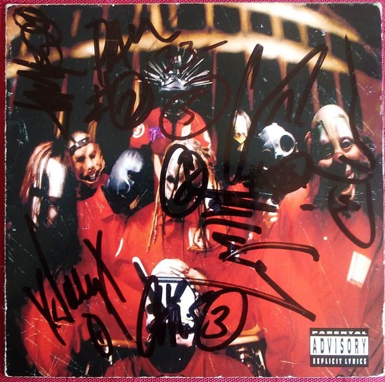 A group of people with autographed faces

AI-generated content may be incorrect.