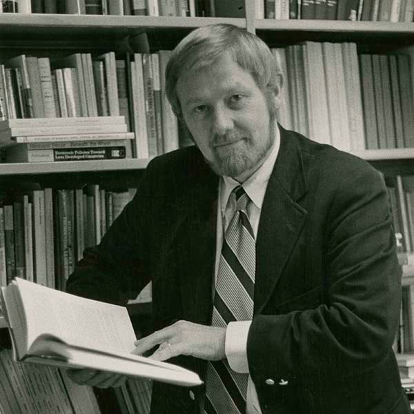 Public Efforts to Honor Revered Economics Professor Mancur Olson | The  College of Behavioral and Social Sciences