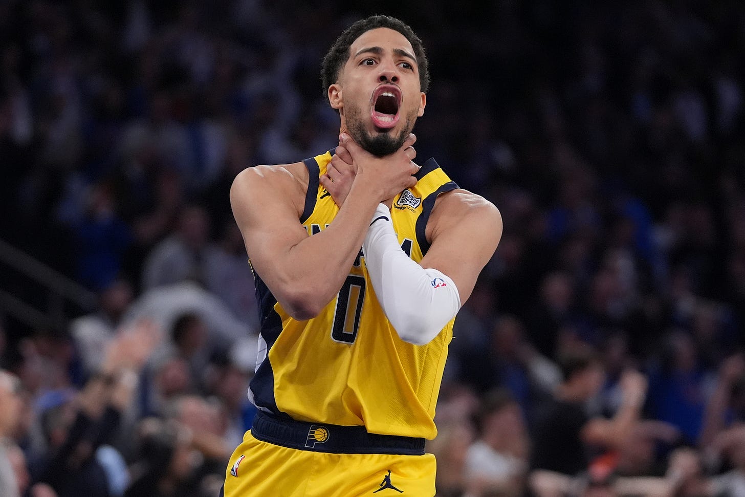 Choke! Haliburton brings back memory of Pacers' postseason past in front of  Reggie Miller – KGET 17 News