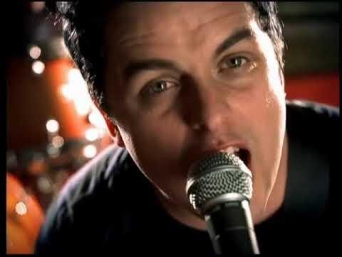 Green Day - Waiting [Official Music Video]