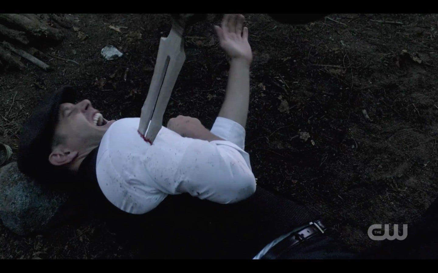 dean winchester sees michael stabbed supernatural scar