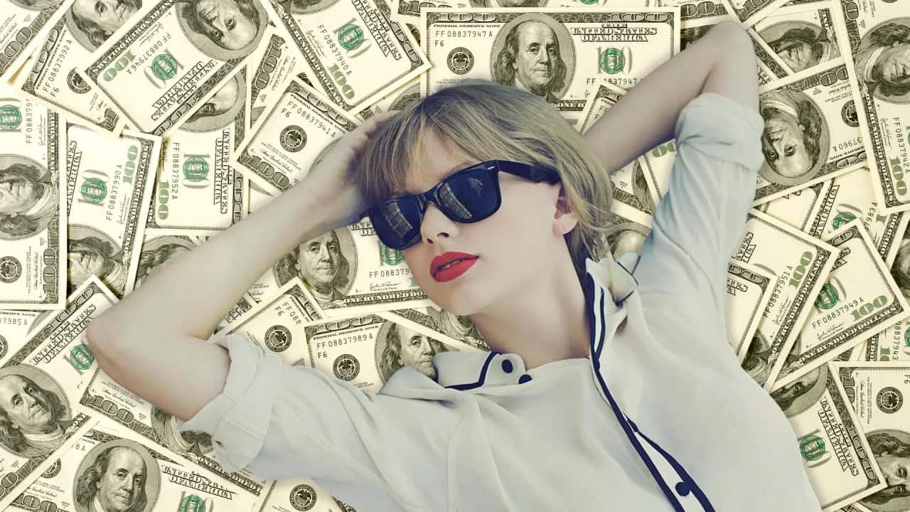Taylor Swift is tipped to become a billionaire. It's sent fans into a spin  | SBS The Feed