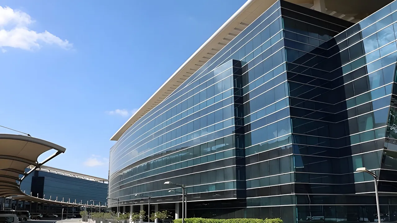 e& enterprise Launches Sovereign AI Platform with Intel and Dell