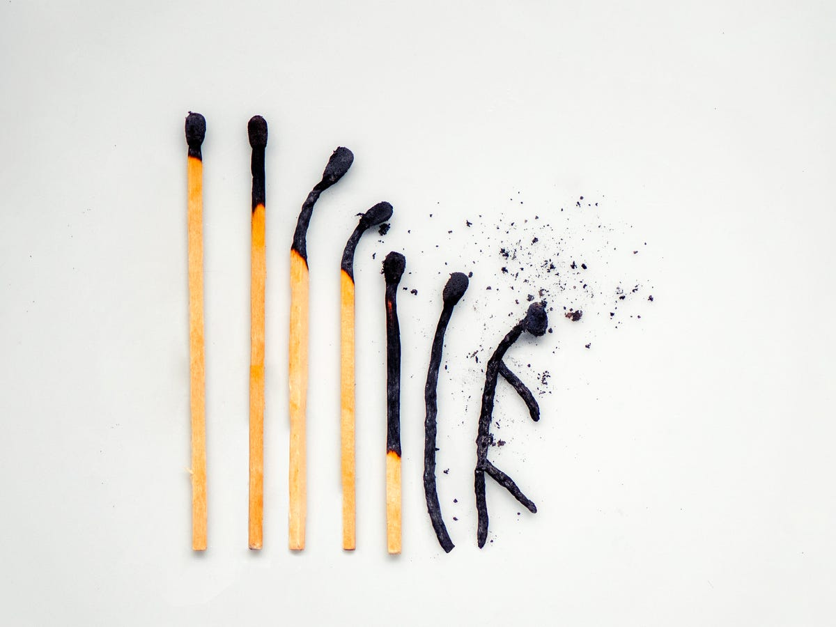 Burnout Symptoms and How to Recover, According to Experts