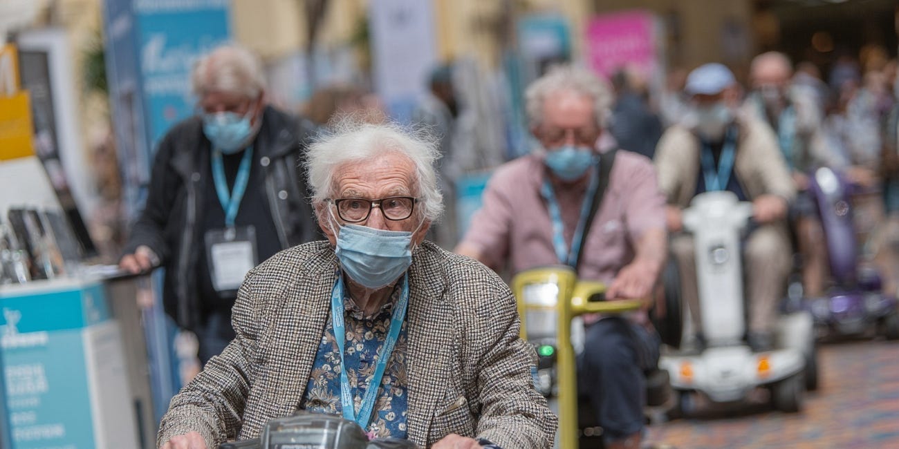 2025 Worldcon And GenCon Attendees Panic Over COVID-19 Demanding Vaccinations And Masks