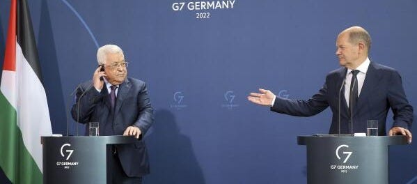 Palestinian President Abbas skirts apology for Munich attack | AP News