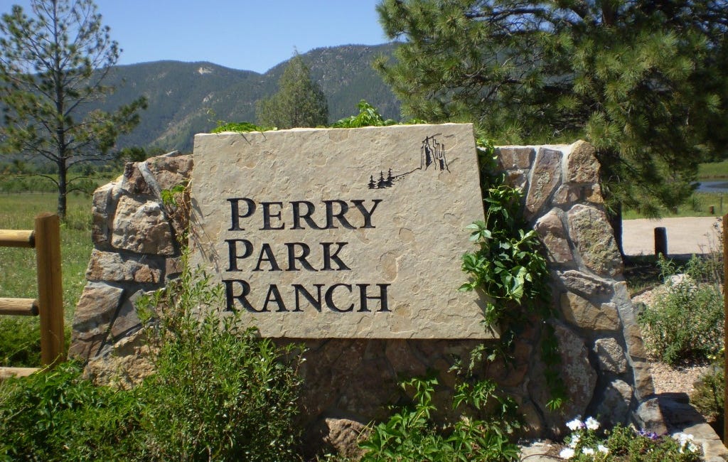 Residents Question Management of Perry Park Water