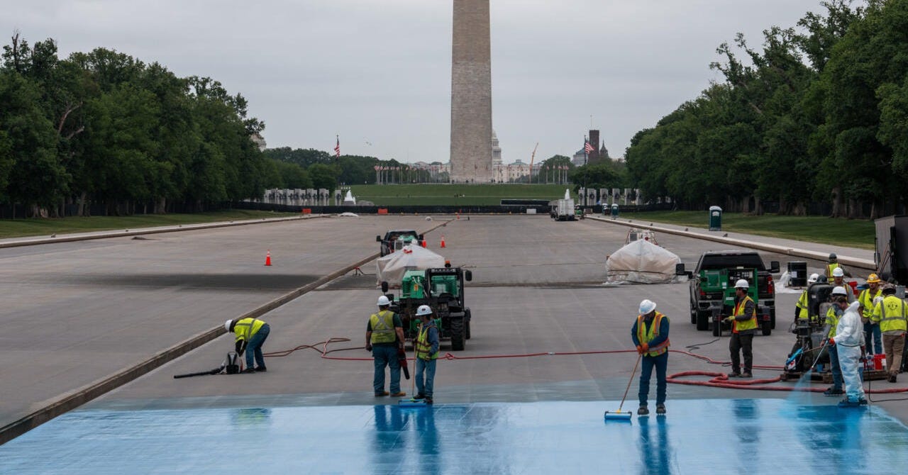 Trump orders new, blue surface for Washington's Reflecting Pool Trump orders new, blue surface for Washington's Reflecting Pool