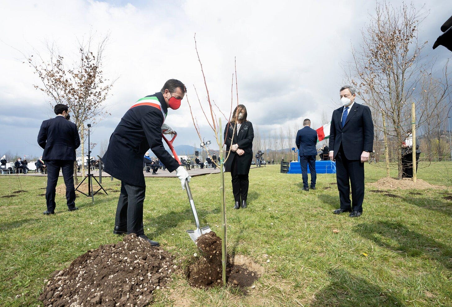 Bosco della Memoria, con la campagna di crowdfunding raccolti oltre 126 mila euro - Prima Bergamo Bosco della Memoria, con la campagna di crowdfunding raccolti oltre 126 mila euro - Prima Bergamo