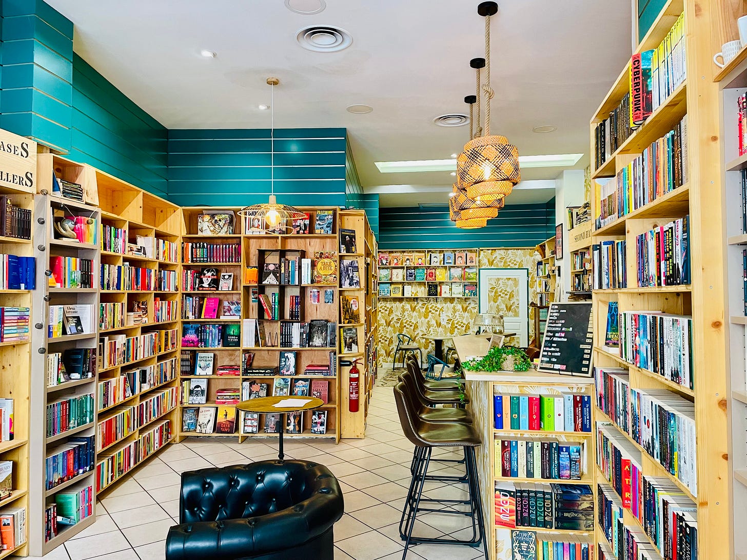 the interior of Boukie’s Bookstore & Café. English-language books & the best coffee around! Périgueux, France 