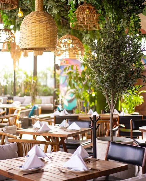 terraza bar en CDMX con vista al centro de la ciudad.