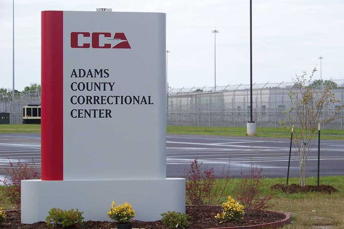 Nicaraguan Man in ICE Custody Dies in Mississippi Hospital