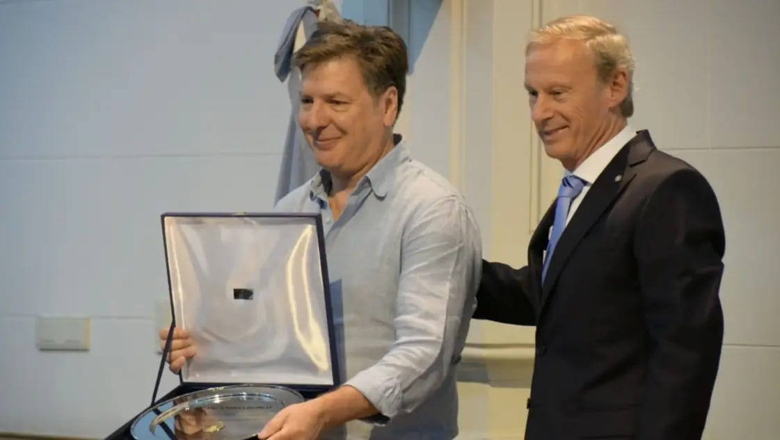 Duprat fue distinguido en la apertura del 40º Salón Anual de Arte de la Fundación Bolsa de Comercio