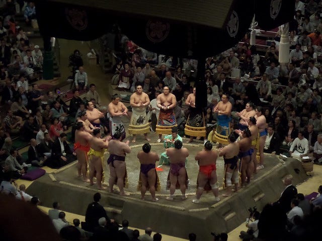 Ring Entrance of Makuuchi Grade Wrestlers Ring Entrance of Makuuchi Grade Wrestlers