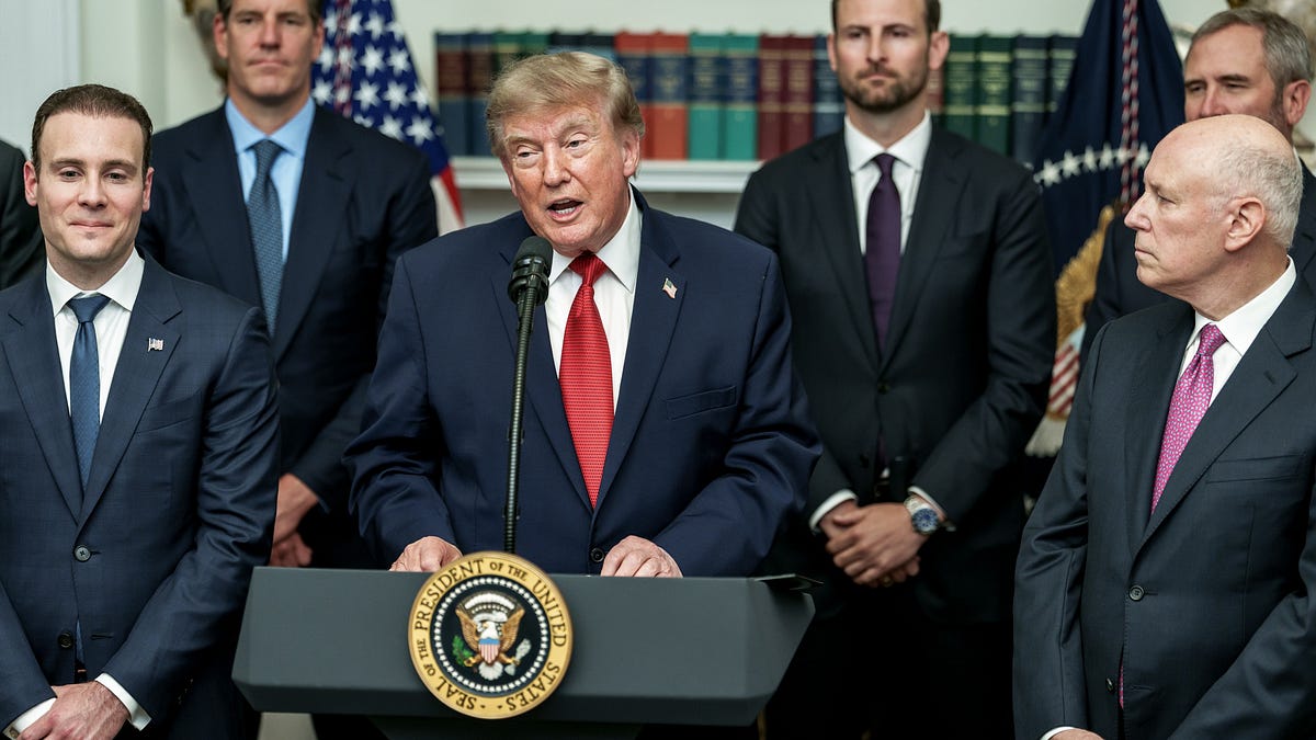 Trump teases Keystone XL revival as Canada-U.S. trade talks enter final stretch