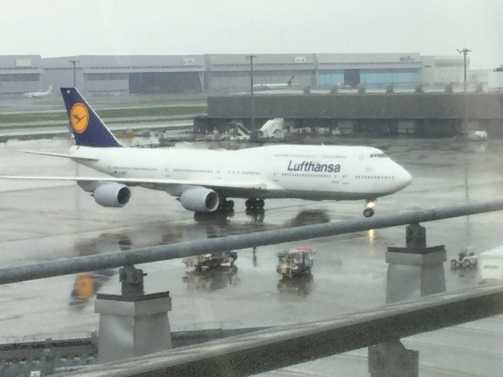 Flight Review: Lufthansa Boeing 747-8i Business Class (HND-FRA)