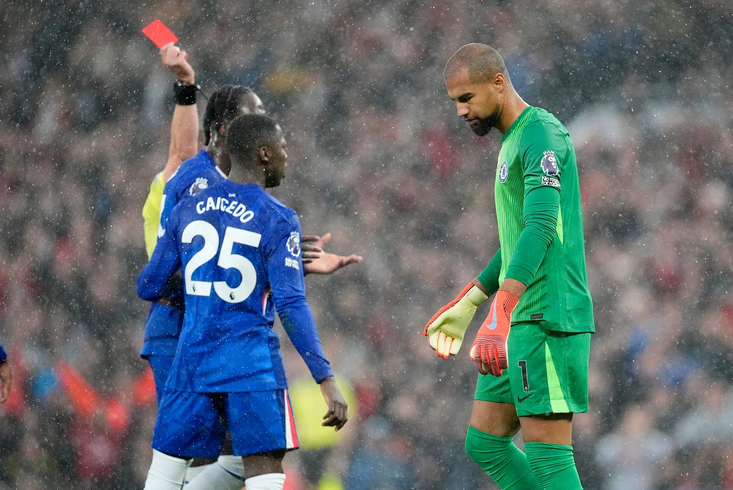 Robert Sanchez sent off and Cole Palmer subbed in Chelsea horror start at  Man United | The Independent