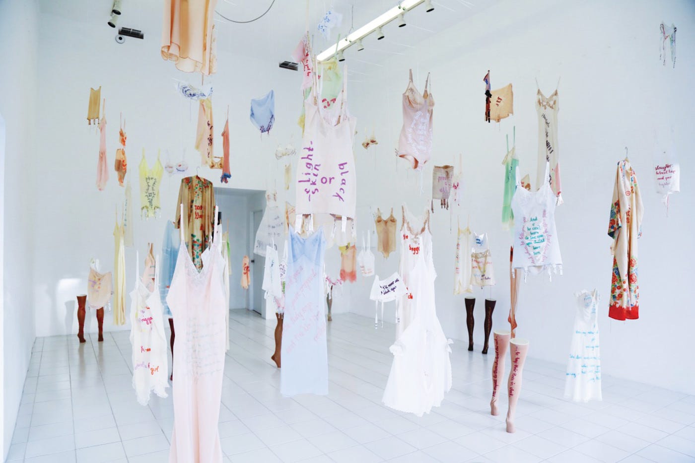 Zoë Buckman: Every Curve – Fabrik Magazine