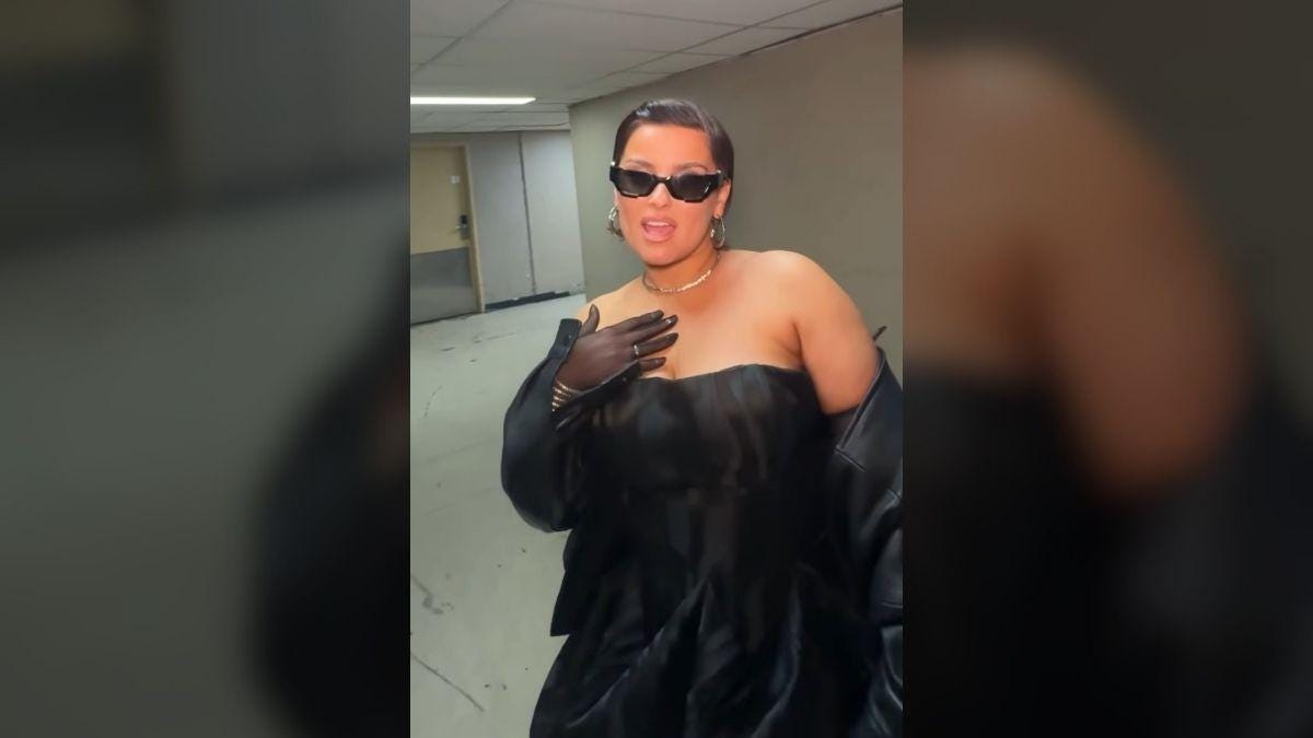 Photo of Nelly Furtado flaunted her curves in an all-leather outfit. Photo of Nelly Furtado flaunted her curves in an all-leather outfit.