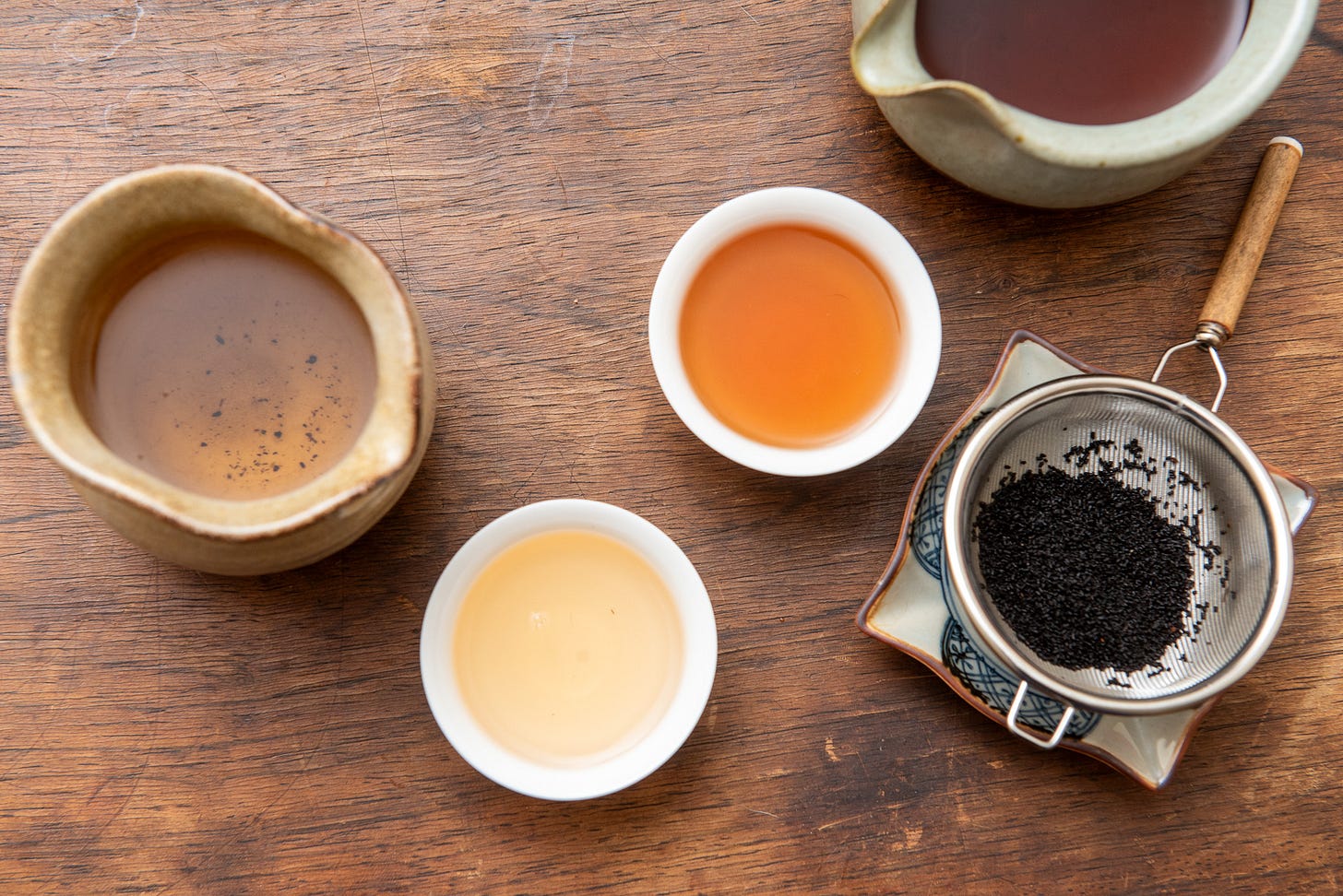 ID: Brewed liu bao and chong shi cha