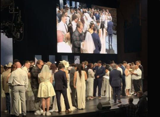 TX Megachurch Marries 52 Unmarried & Shackin’ Up Couples in Joint Ceremony