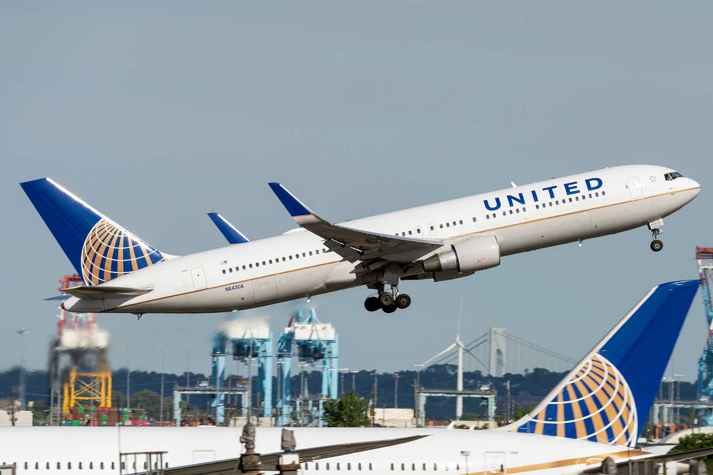 United Airlines Boeing 767